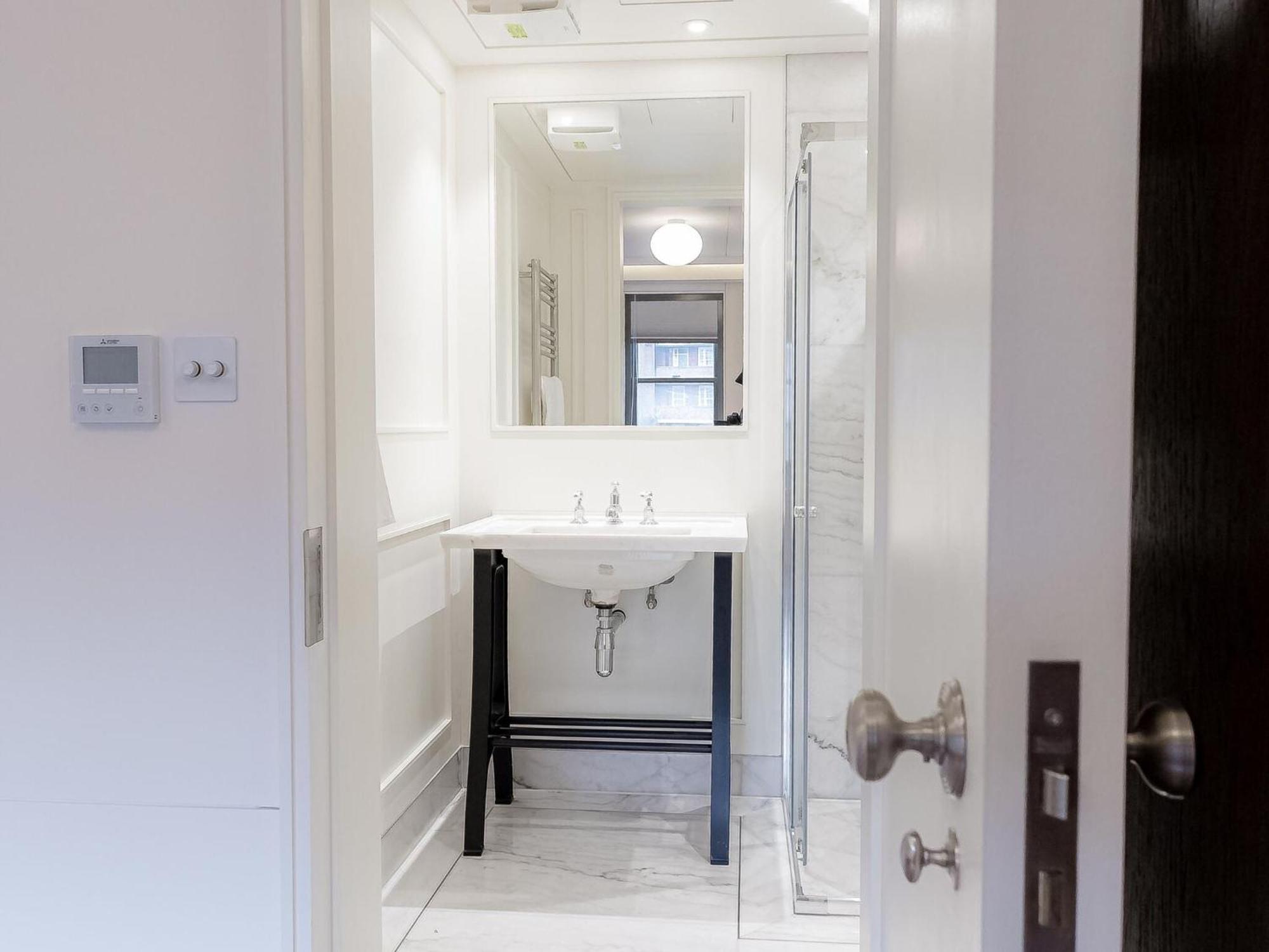 Modern Deluxe Five Bedroom House Near Chalk Farm Station By Belvilla London Eksteriør billede